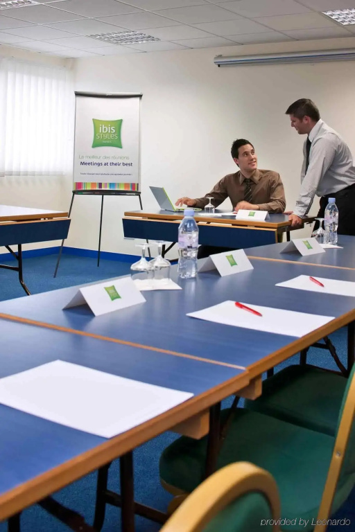 Ibis Styles Peronne Assevillers - Général