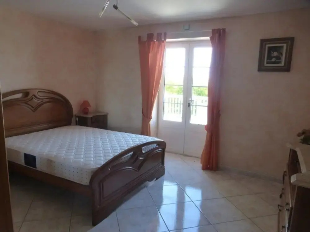 Voir la photo 3 — Spacious Holiday Home in Monsegur With Pool