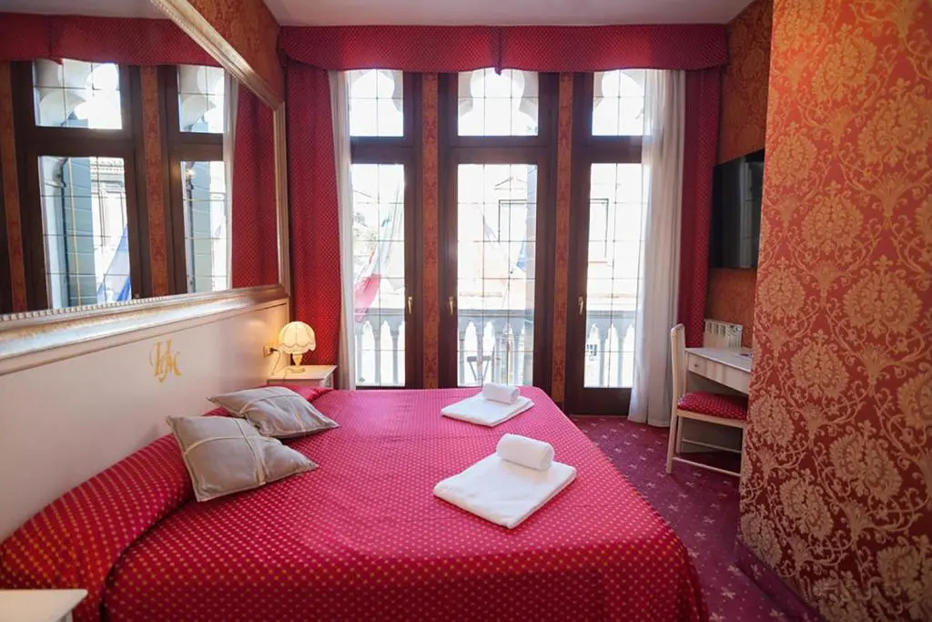 Superior Double room (full double bed)
