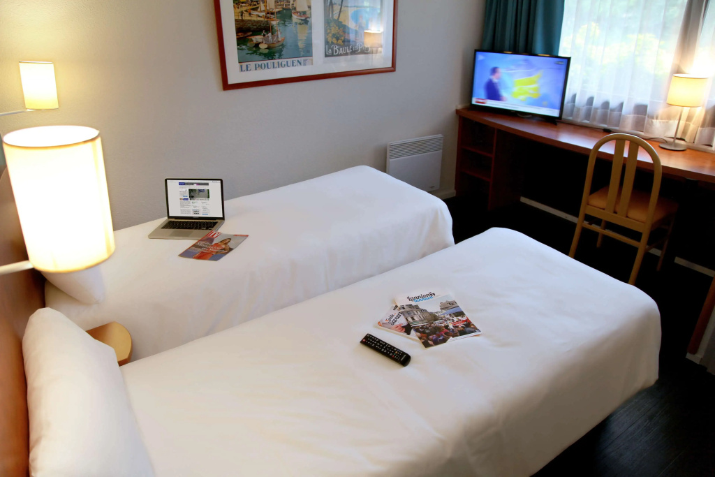Standard Double room (twin beds)