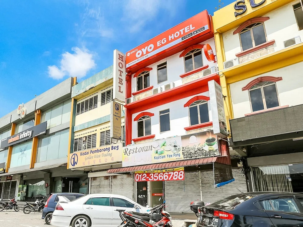 OYO 89672 EG Hotel JJ