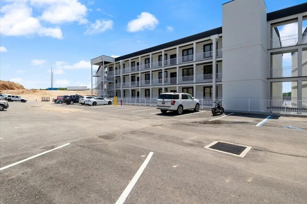 New Topsider Condo With Boat Slip