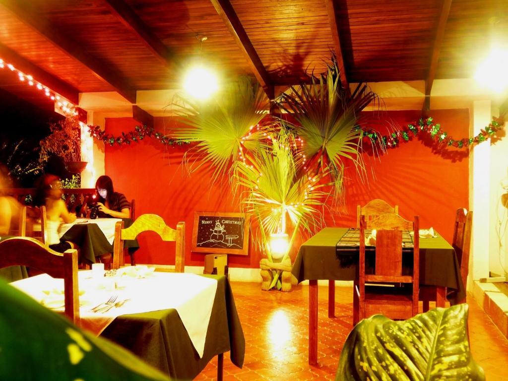 Hotel Samara Pacific Lodge by null