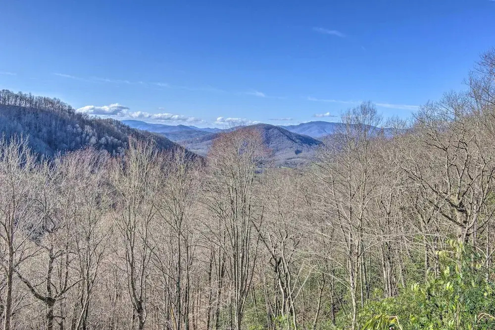 8 Acres + Hiking Trails: Little Switzerland Escape - фото 21