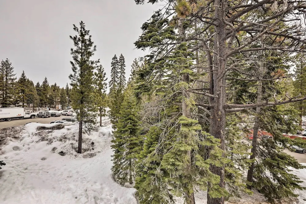 Condo at Northstar Village - Base of Ski Resort!