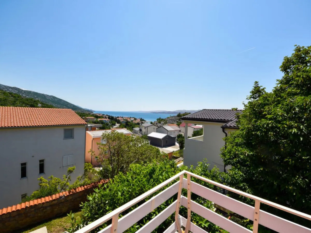 Apartment Jelena Karlobag
