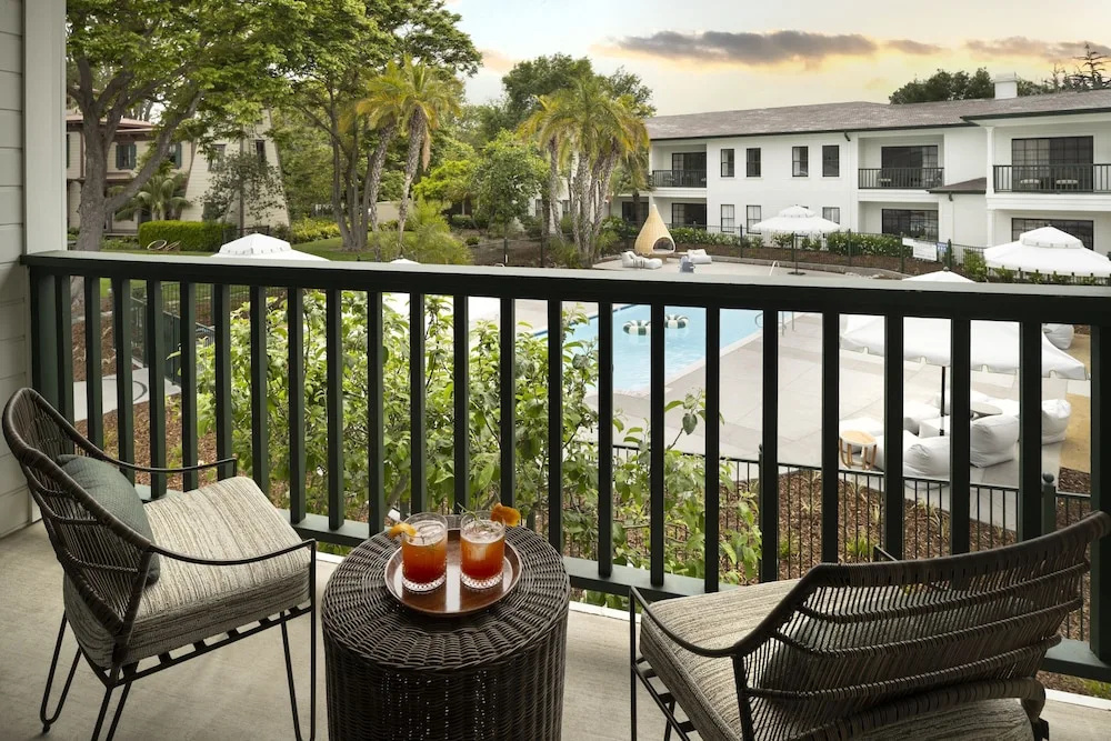 1 Bedroom Suite with pool view