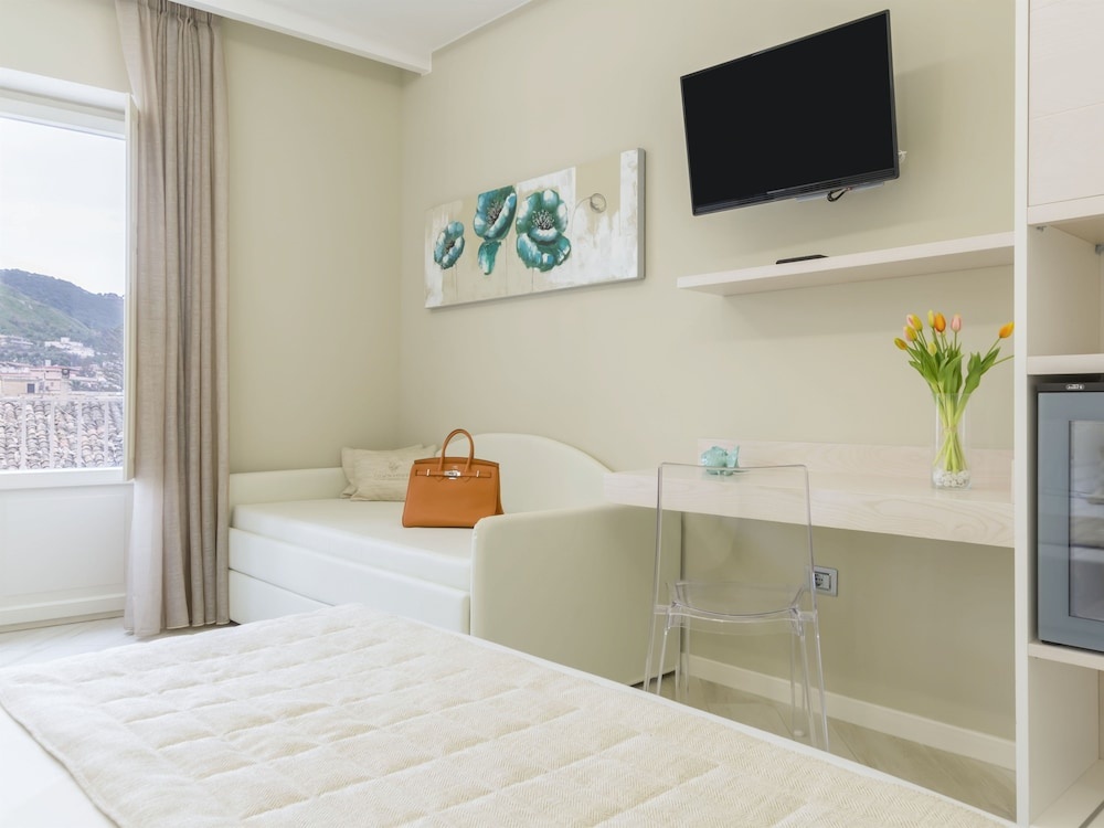 Tropea Holiday Apartments — 4