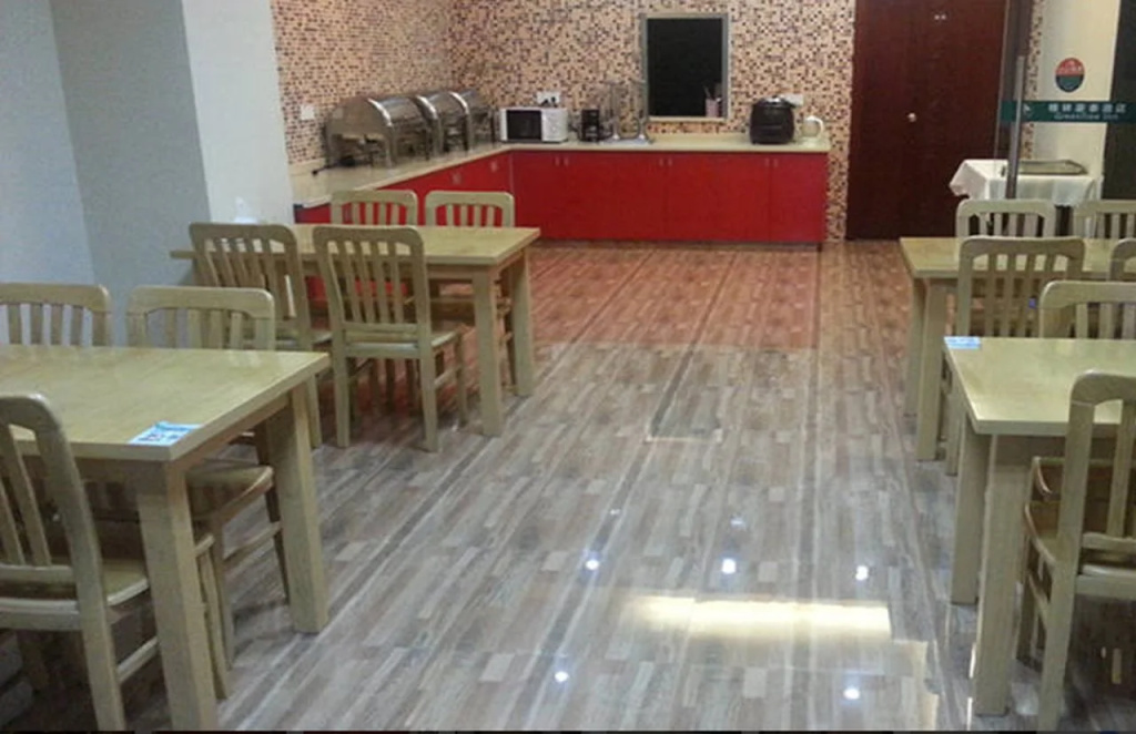 Food & Beverage