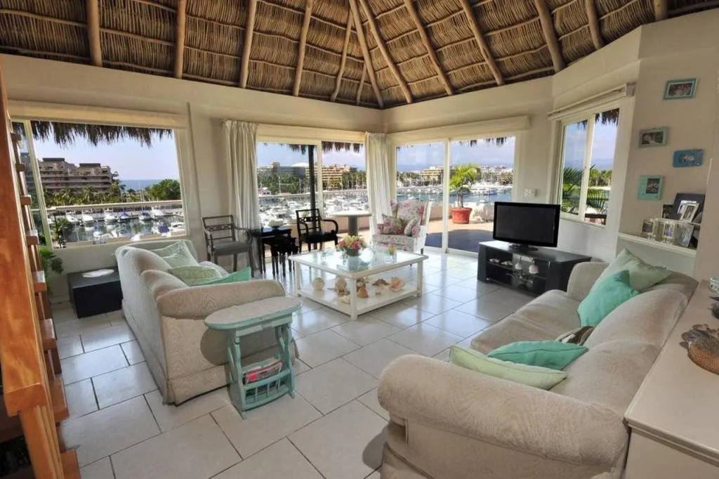 Marina Banderas Suites