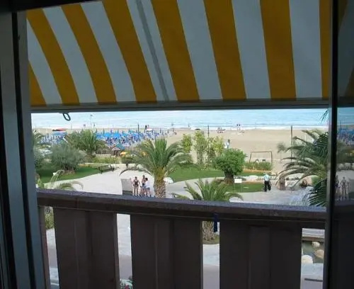 Balcony & Terrace