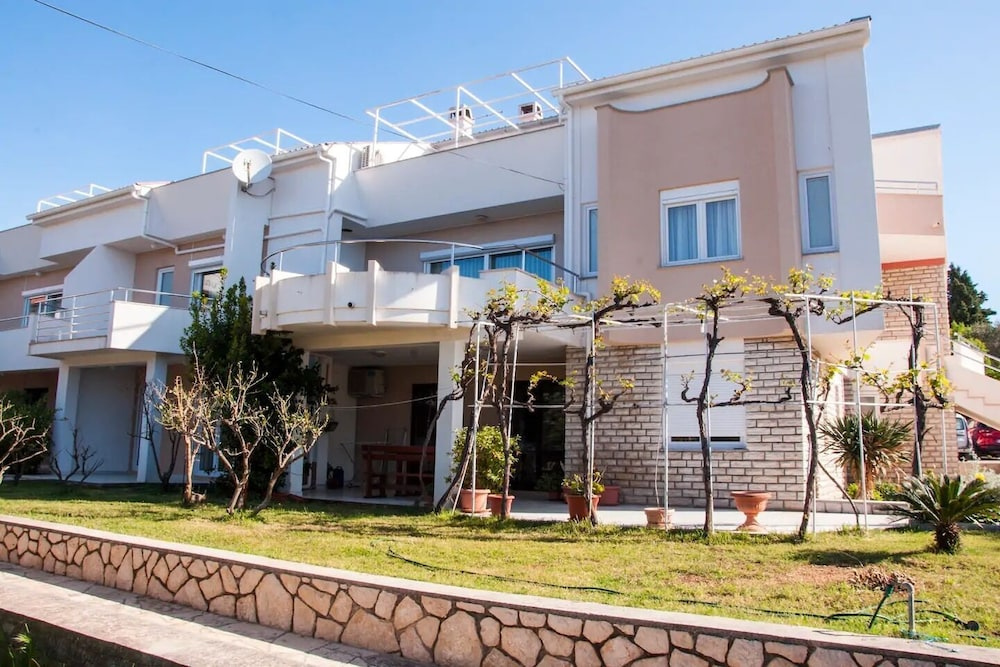 Apartments Erikas