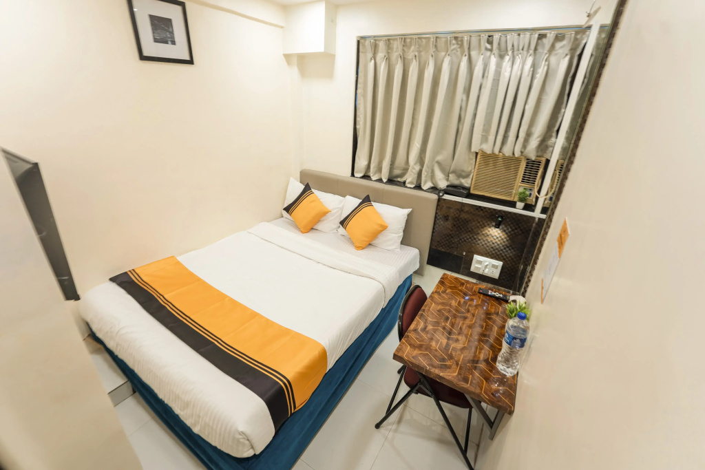 Economy room