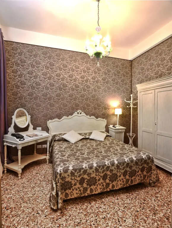 Double Junior Suite with garden view (full double bed)