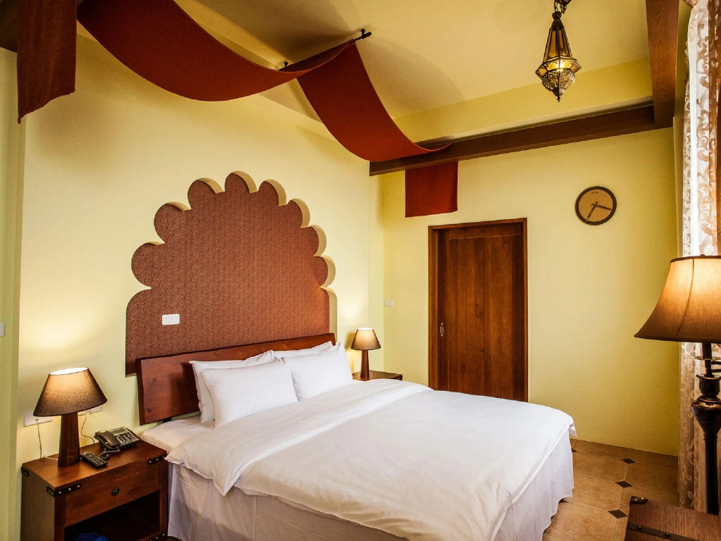 Deluxe Double room with sea view (full double bed)
