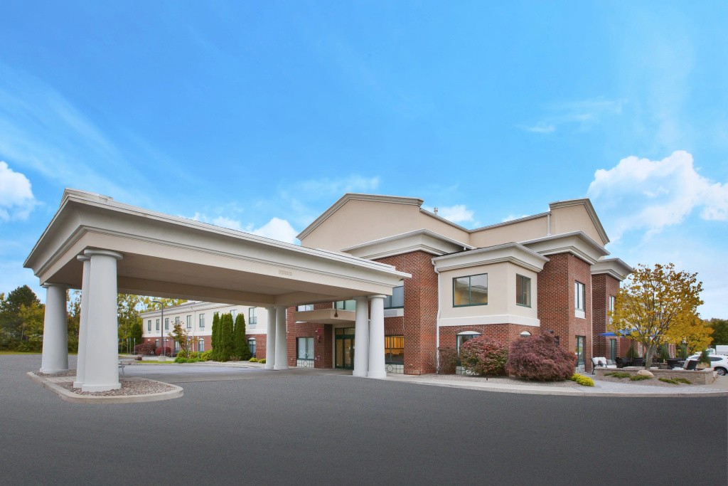 Holiday Inn Express Hotel & Suites Rochester - Victor by IHG