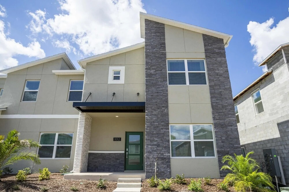 Stunning 5 Bd w Pool Close to Disney Champions Gate 1012