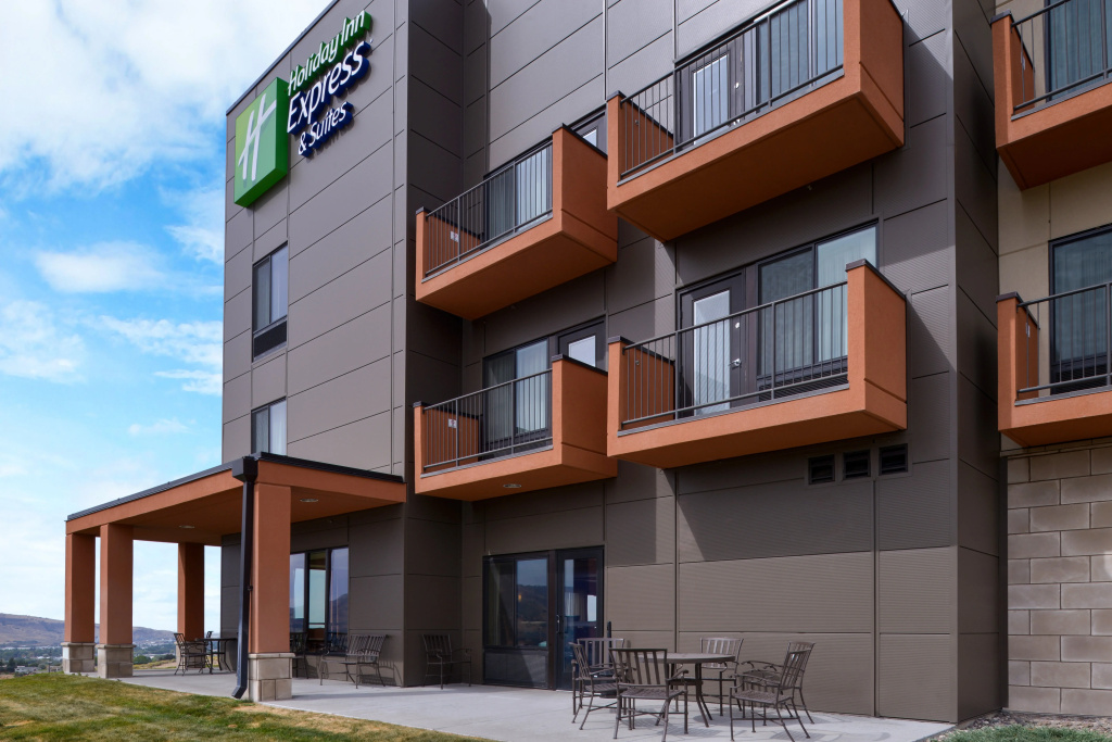 Holiday Inn Express & Suites Pocatello by IHG