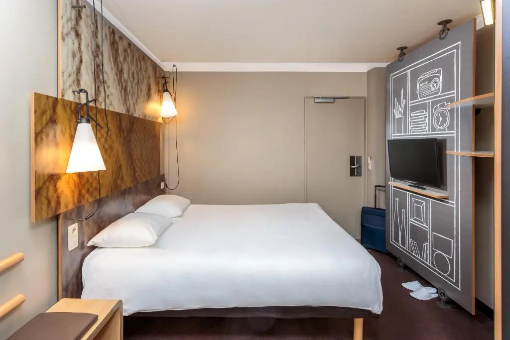 Standard Double room (full double bed)