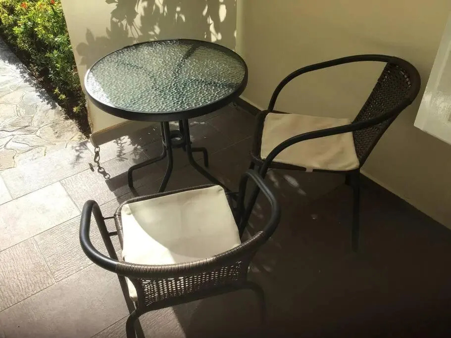 Casa Iris - Lovely 1 bdrm condo with pool; steps to the beach