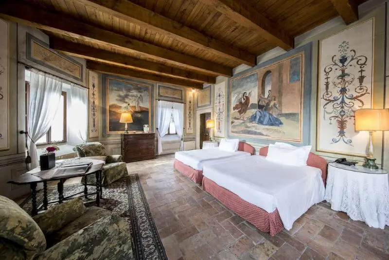 Palazzo Viviani Castello di Montegridolfo - Chambres