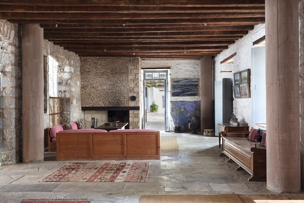Bratsera Hotel by null