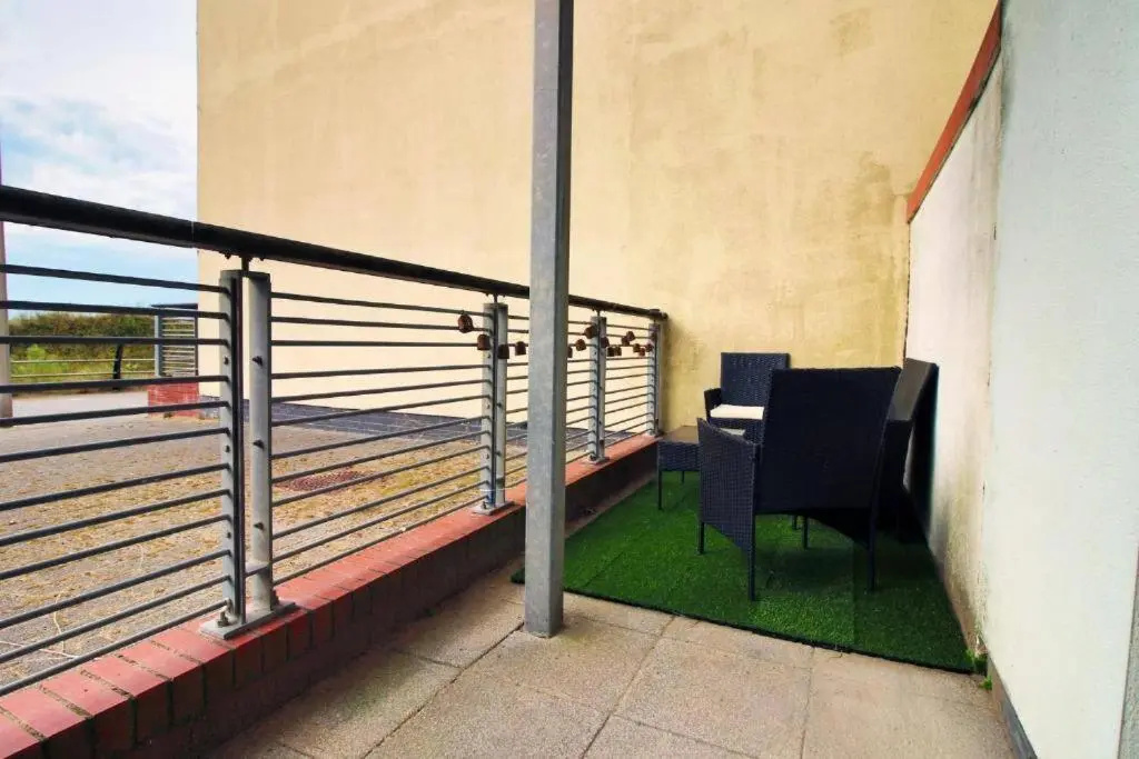 The Observatory by Mia Living 2 bedroom apartment overlooking Swansea Beach with free parking