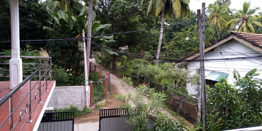Senuri Home stay