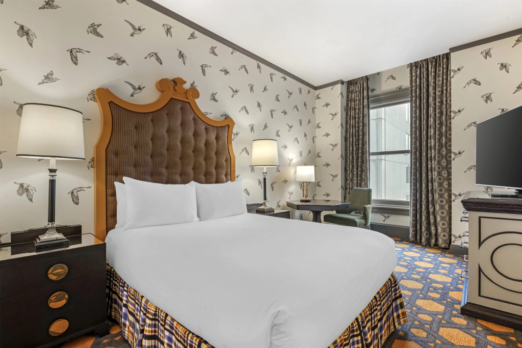 The Royal Sonesta Portland Downtown Room Type - Deluxe Double room (full double bed)