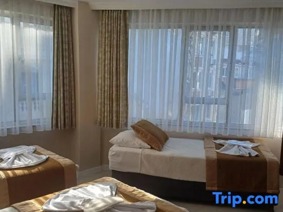 Cagyigit Hotel — 4