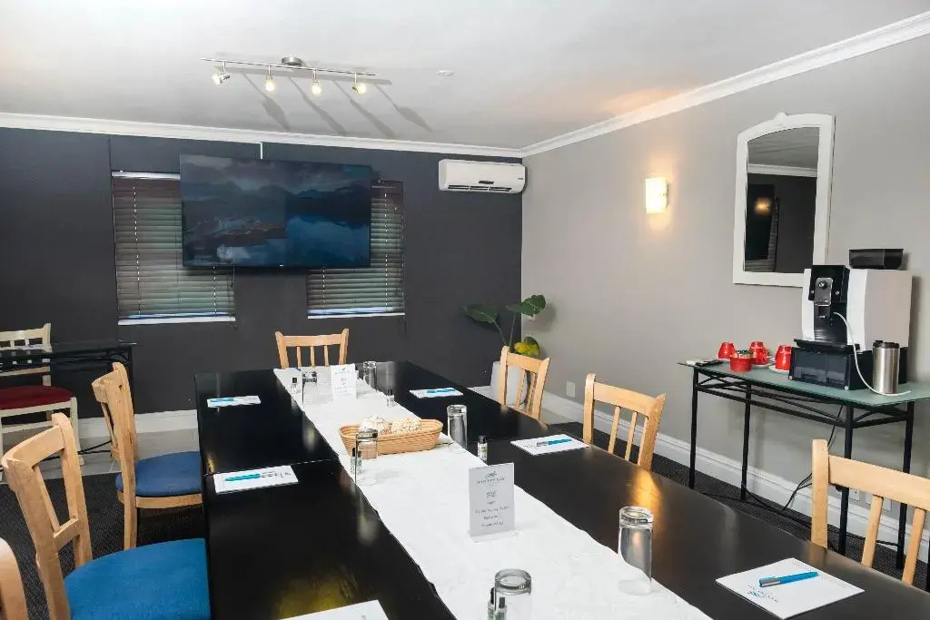 The Bantry Bay Aparthotel by Totalstay - Général