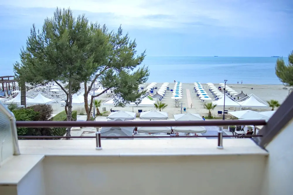 Standard Double room with balcony (full double bed)