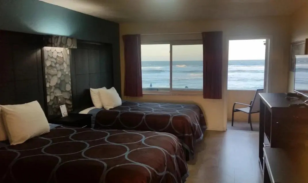 Standard Quadruple room with balcony