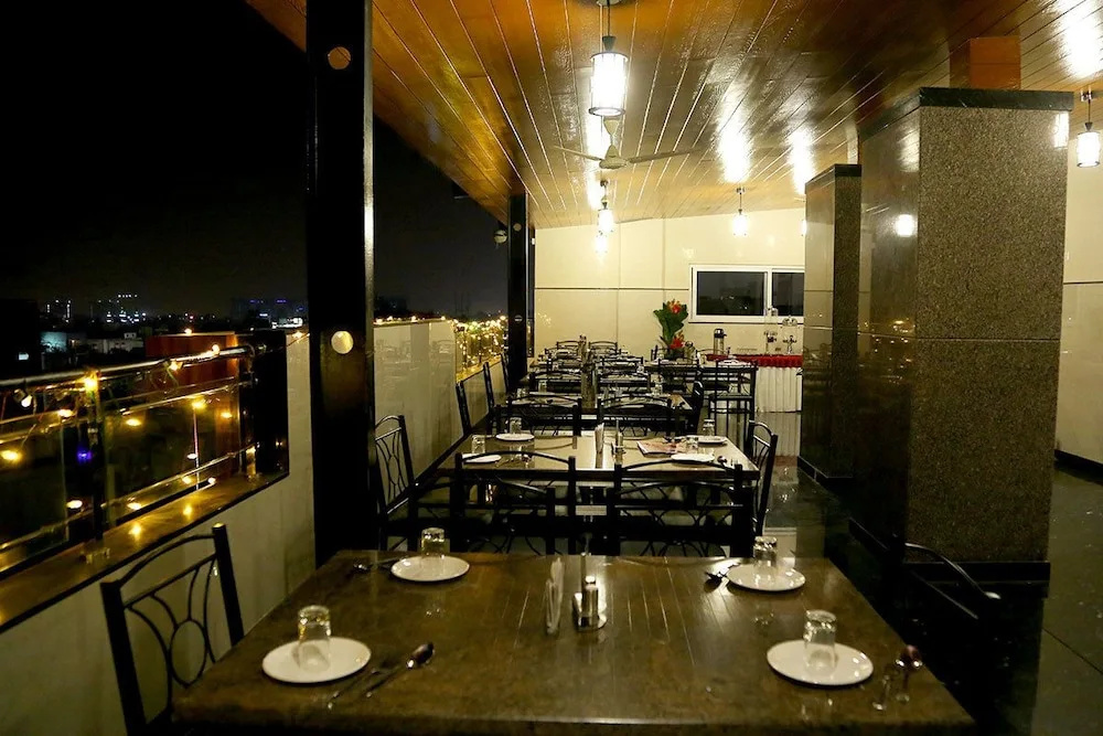 Food & Beverage