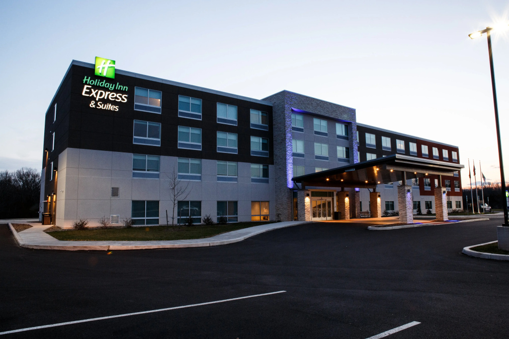 Holiday Inn Express and Suites Gettysburg by IHG