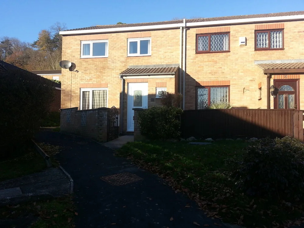 Immaculate 3-bed House in Bristol BS9