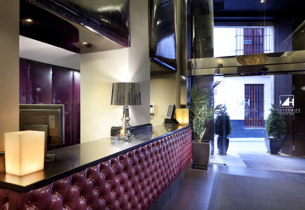 Lobby & Reception
