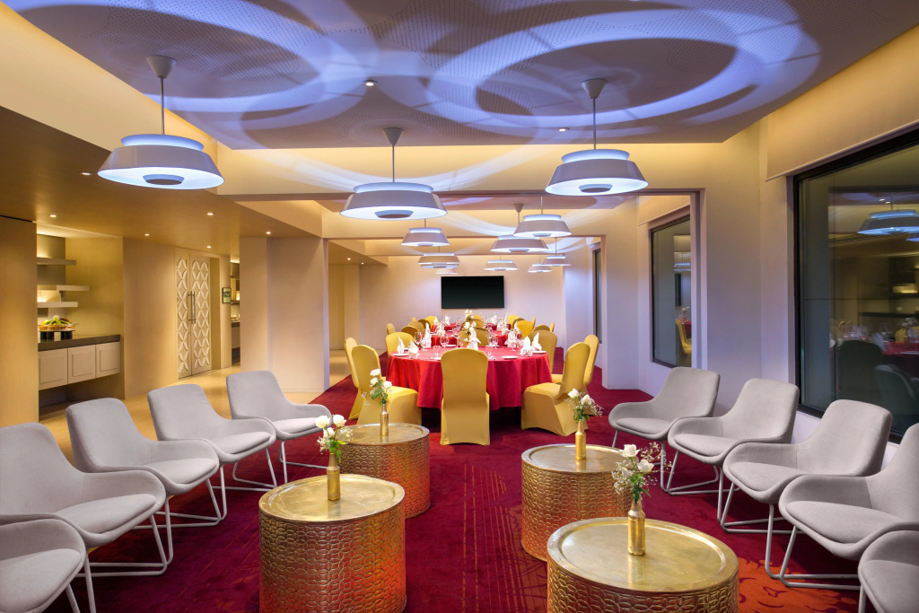 Crowne Plaza Chennai Adyar Park - фото 21