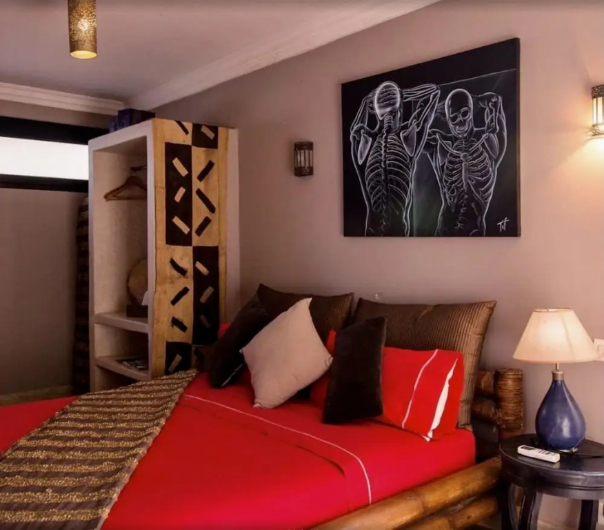 Economy room