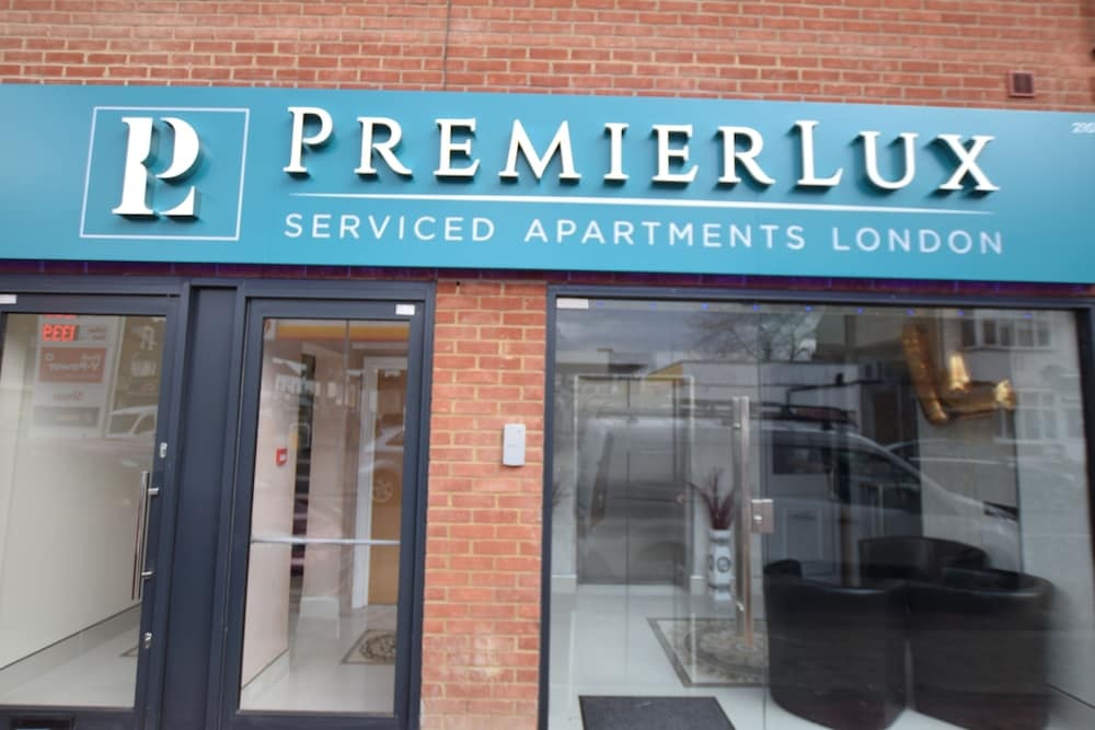 PremierLux Serviced Apartments — фото