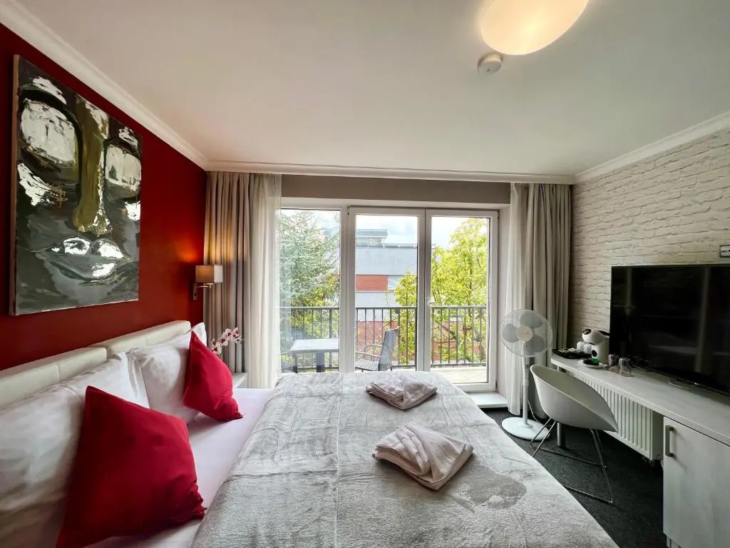 Standard Triple room with balcony