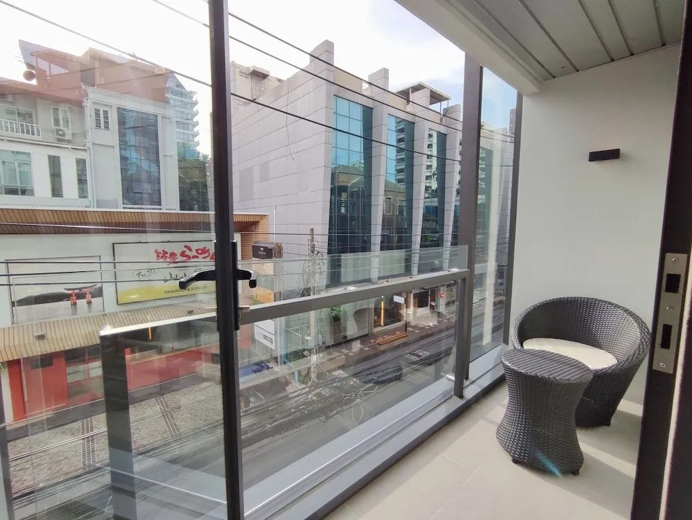 Balcony & Terrace