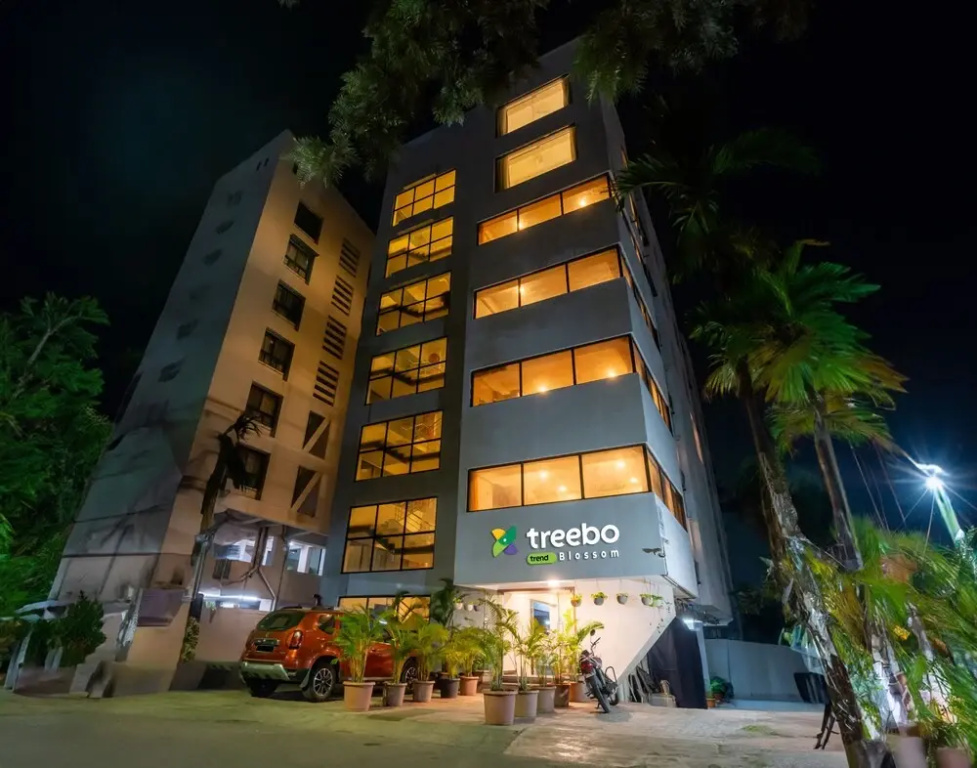 FabHotel Blossoms Pune Airport (Viman Nagar)