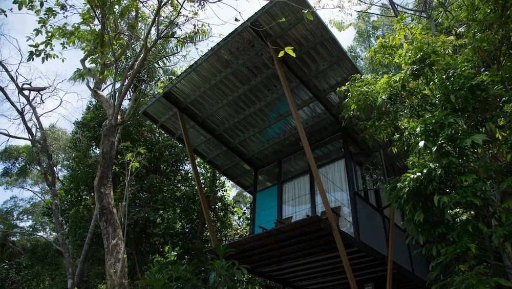 OYO 90980 Rainbow Island Sepanggar