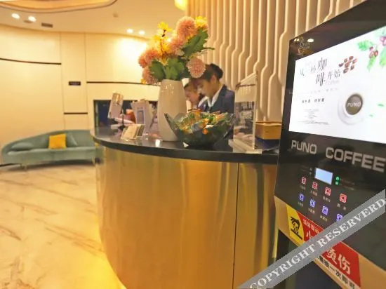 Lobby & Reception