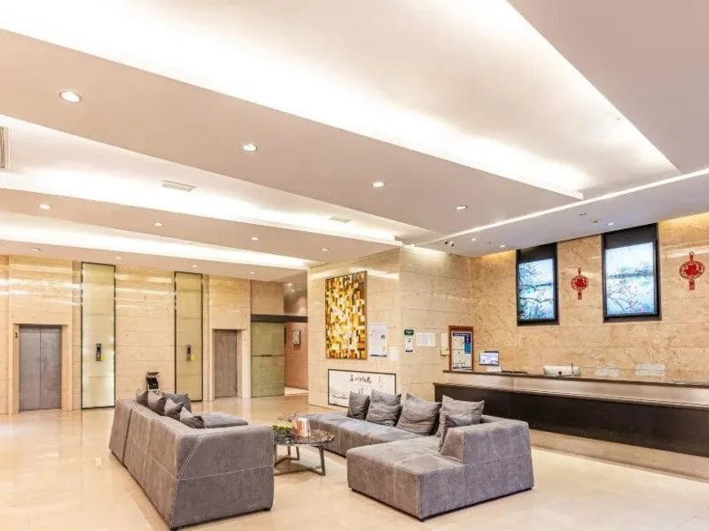 Lobby & Reception