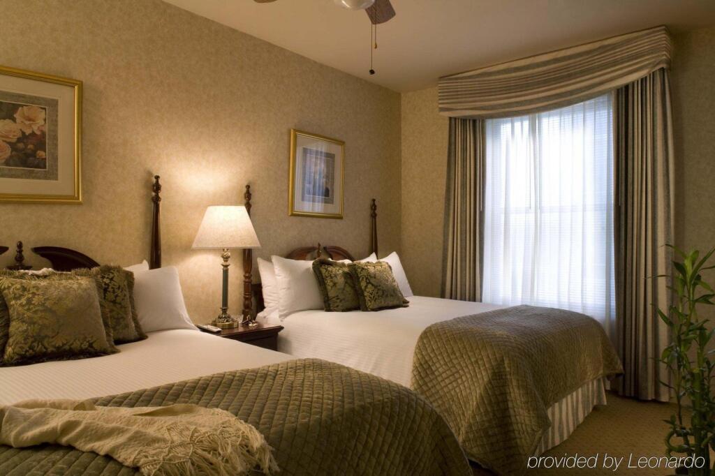Majestic Hotel by null