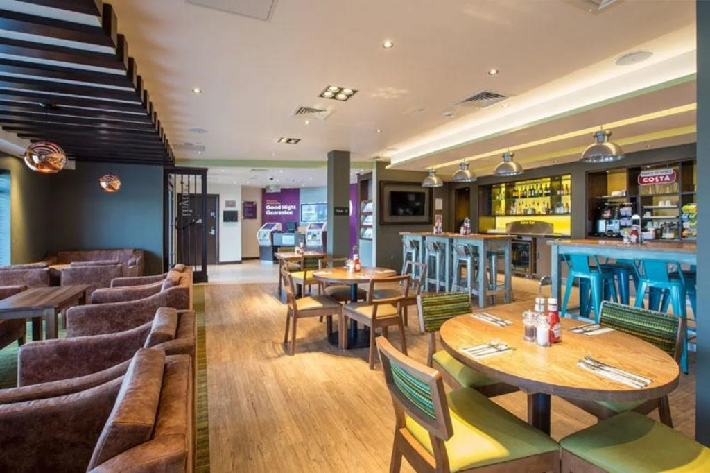 Food & Beverage
