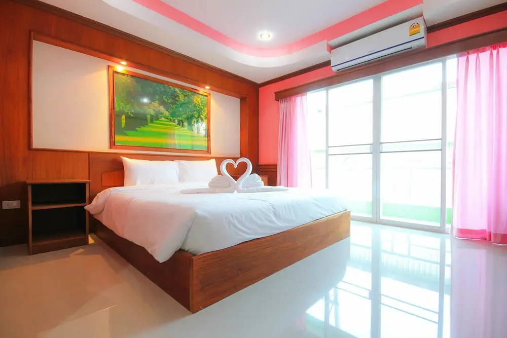 Superior Double room (full double bed)