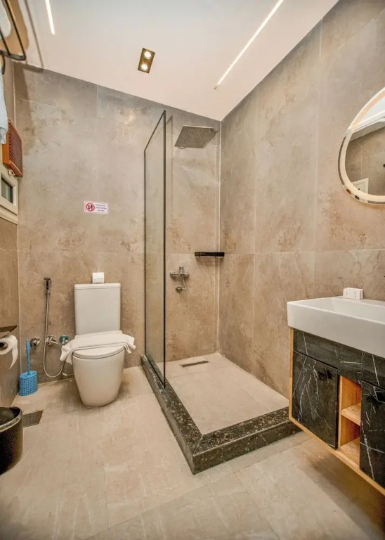 Superior Triple room with city view